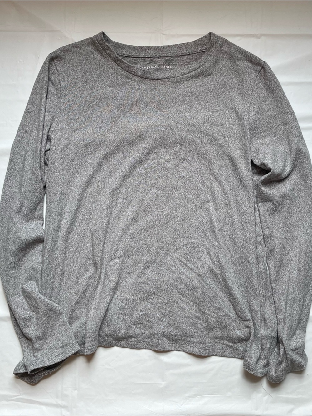 American Eagle Outfitters Gray Crew Neck Long Sleeve Fall Neutral Basic